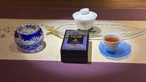 茶王“无敌之巅”竟凭借这一情感秘籍逆市疯涨