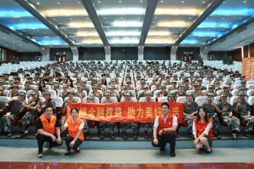 1758948603-1aafb0f891fdf40