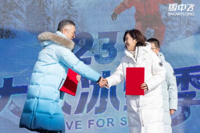 1764834013-561c02d81f478ba